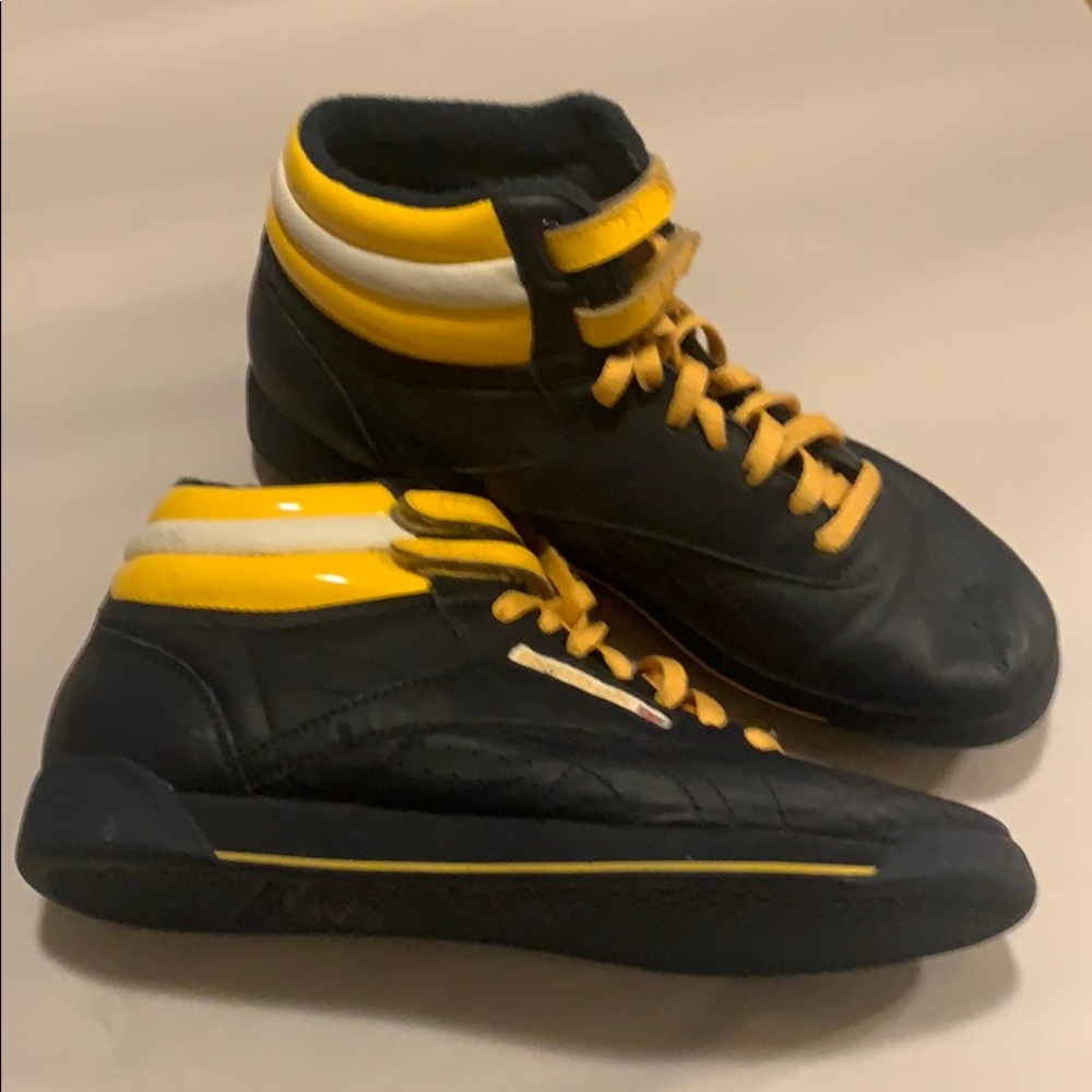 Vintage Reebok high tops. Women’s 10